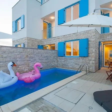 Miri Lily * Privlaka (Zadar)