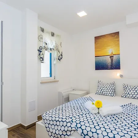 Miri Lily Сasa de vacaciones Privlaka (Zadar)