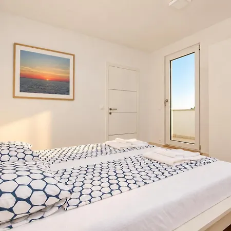 Miri Lily * Privlaka (Zadar)