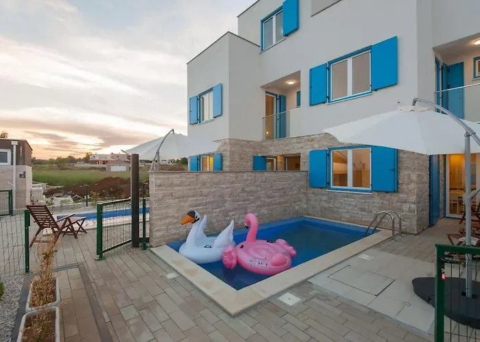 Дом отдыха Miri Lily *